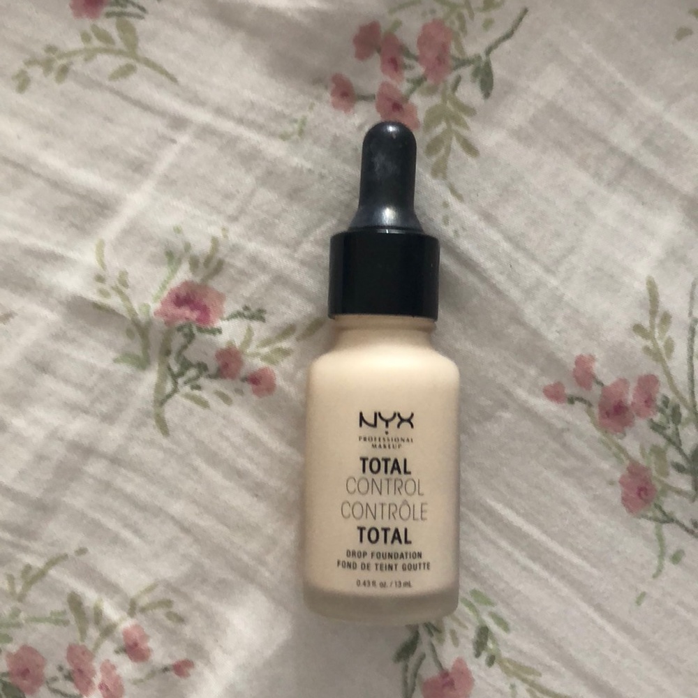 Nyx Total Control Drop Foundation